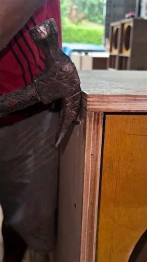 easy way to straighten plywood joints #tutorial #woodworking #tricks