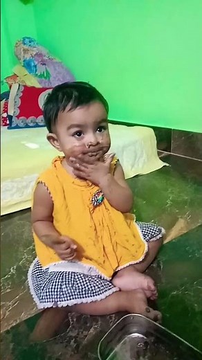 cute baby eating pudding 🍮😋