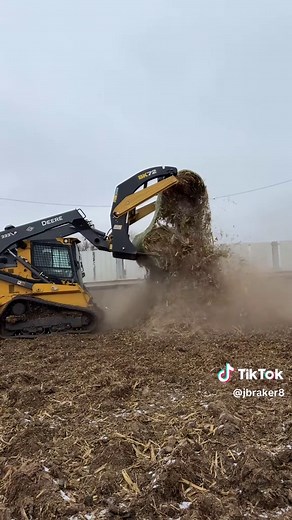 Bale Slicer Review: Efficient Processing for Farmers
