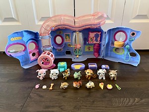 Littlest Pet Shop ~ Little Lovin' Pet Playhouse ~ LOADED With ACCESSORIES! - Etsy