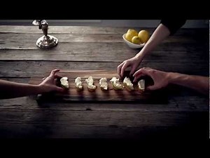 Hipster's Pear & Gorgonzola Crostini