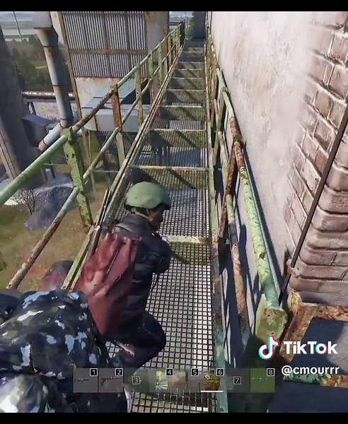 PvP Gameplay Highlights in DayZ on Xbox