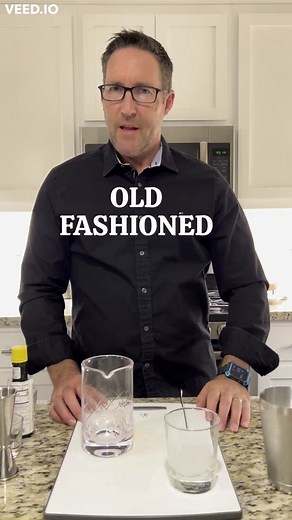Let’s make a Old Fashioned This is a pretty classic cocktail. You can make it with Rye Whiskey if you’d like. Ingredients: Bourbon - 2 oz Sugar - 1 tsp Angostura bitters - 3 dashes Water - 1 tsp Garnish with an orange peel ¡Salud! #cocktails #oldfashioned #orange #bourbon #rye #whiskey #classic #smooth #alcohol #drinks #beverages #salud
