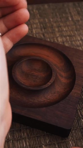 Coppertist.Wu on Instagram: "Such a tiny spacer bead, yet it holds 8 auspicious symbols. This is the Eight Auspicious Beads. Golden Wheel. Conch Shell. Parasol. Victory Banner. Lotus. Treasure Vase. Twin Fish. Endless Knot. They’re all seen as symbols of good luck. Each bead has four sides. A pair completes the full set. These patterns are often carved into objects or woven into clothing. Made with 3D wax printing, in 925 silver. 8mm in size, a perfect fit for 6–7mm bracelets. So… which one’s yo