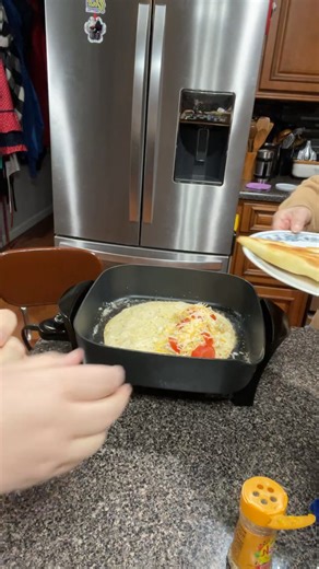 Chicken quesadillas 😊👍🏻 | Coffee Time with John and Momma
