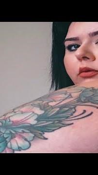 Big\\thebiggloom - Fat fashionista Body Positive Big Beautiful Model Plus Size Influencer Facts Bio