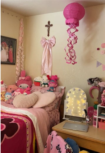 #InMySoftGirlEra 🎀✨ This Village 1 Single Apartment is giving all things pink with the ultimate playlist duo - Taylor Swift Harry Styles on repeat 🎶🪩 From cozy corners to pop-icon wall inspo, this space is fully serving personality and main character energy!!! ✨✨✨ How would YOU decorate your room?!
