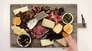 How to make the perfect cheese board? Pay attention to every delicious detail. | Roth Cheese