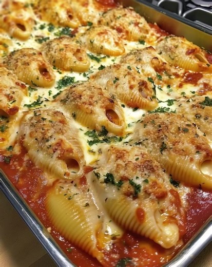 "This Stuffed Shells Recipe recipe has been a family favorite for a while. Great flavors and we end up making a double batch every time we make it." Recipe in First (c.o.m.m.e.n.t ). | Low Recipes