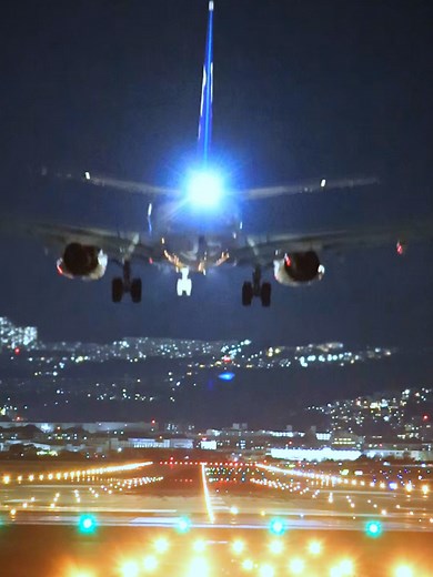 ANAの夜間着陸｜伊丹空港での美しい瞬間