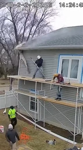 Caught on CCTV Strong Wind Disrupts Construction This video was created using AI. 🎬 This video was produced by Network Media and The Astrit Channel | Everything is Ai