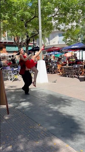Stunning Street Tango Performance in San Telmo, Argentina 💃🕺