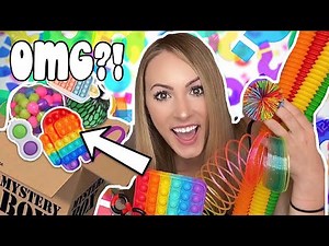 UNBOXING 100 MYSTERY FIDGETS?! *SHOCKING* 🤯😳