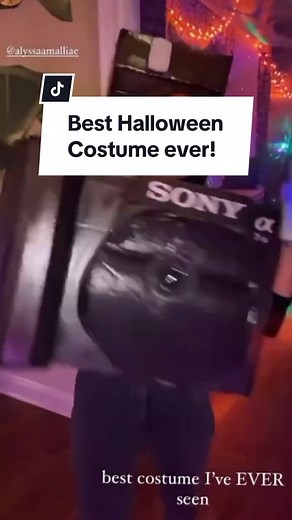 @alyssaamalliae won Halloween 🏆 as a Sony Alpha 7S III - with an a7S III inside! Anyone else dressing as Sony gear this year or are you saving this for next year's costume inspo? 📸#SonyAlpha #halloweencostume #halloweencostumeideas #cameracostume