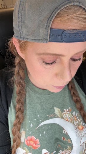 Check out my new chalk paint from Nicole at A Frayed Knot. Plus we’re crafting the spindle stocking together! ❤️ | Amber Strong DIY