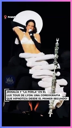 ROSALÍA AND "LA PERLA" AT THE LUX TOUR IN LYON: A CHOREOGRAPHY THAT HYPNOTIZES FROM THE FIRST SEC...