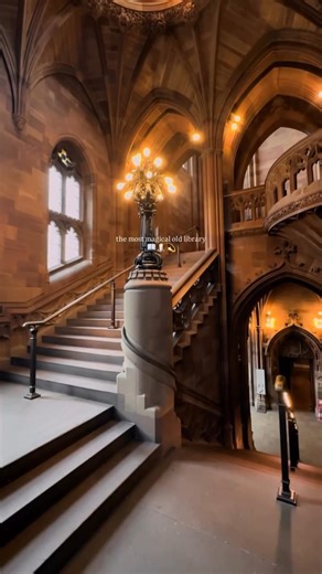 Wandering around the most magical old library📖🕯️💫📍John Ryland’s Library, Manchester #library #shorts