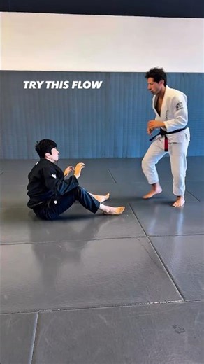 Jiu Jitsu Flow Roll