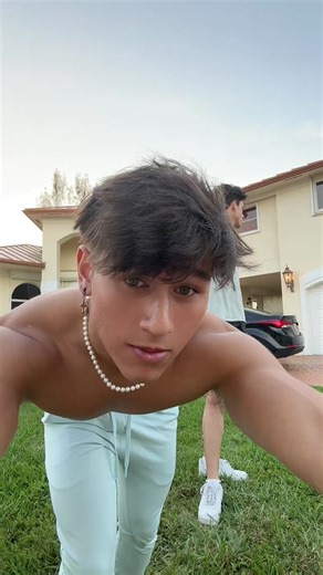 @nik.ball @miamiboys_official
