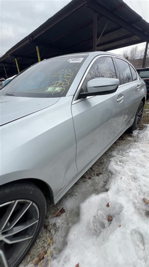 ☎️➕4️⃣8️⃣7️⃣8️⃣4️⃣8️⃣9️⃣0️⃣6️⃣4️⃣4️⃣👈 🚗 BMW 330i • 2019 • xDrive • Automat 📍 ul. Poznańska 56, Jawczyce — pod Warszawą 📞 48 784 890 644 Dynamiczny sedan klasy premium z napędem na cztery koła. Świetne osiągi, wysoki komfort i bogate wyposażenie — idealny do miasta i w trasę. ⸻ 📌 Dane techniczne: • Rok: 2019 • Silnik: 2.0 Benzyna – 258 KM • Skrzynia: Automatyczna • Napęd: xDrive (4x4) • Przebieg: 60 000 km • Kolor: szary ⸻ 💎 Wyposażenie: • Skórzana tapicerka • Tempomat adaptacyjny • Asysten