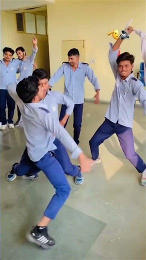 Beer ki bottle #dance#trading#haryanvi#song#public#shorts#viralvideo‪@karamvlog5595‬#viral#video