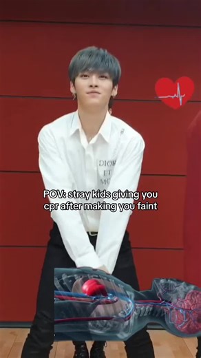 Stray Kids CPR Trend: Eye Contact Fainting Funny Reaction
