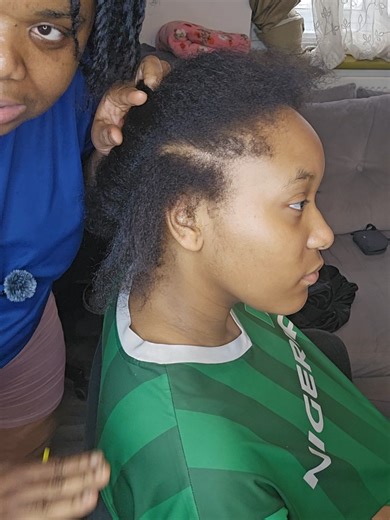 Beginner's Guide to Hairdos: Cornrow Tutorial