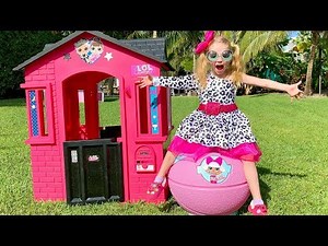 Stacy pretend play with pink playhouse and toys