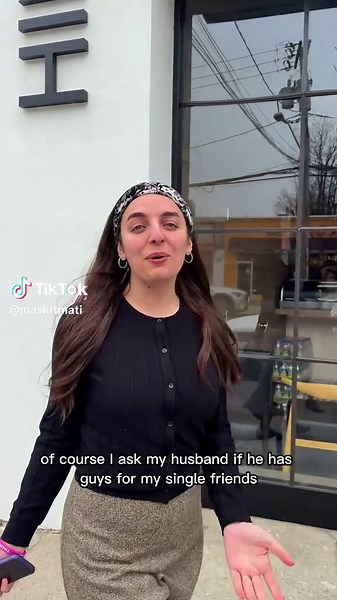 A married Jewish woman and a single Jewish woman go for a walk… #jewish #single #married #hashem