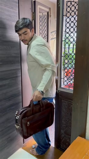 Mangesh❤️ on Instagram: "બાકા જીકી બંધ કરને • Jumpingo is India’s biggest Jumping park festival. A playground of large inflatable for kids as well as adults can jump with joy. There’s also fun carnival games, a premium food zone and an entertainment zone. A proper family fun package! Date - 25 Dec 2025 - 4 Jan 2026 Grab your tickets now from District . Ticket link - https://www.district.in/events/jumpingo-buy-tickets Venue : The Shivam Farm, New Science City Road, Ahmedabad Sufficient parking sp