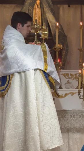 Solemn Novena to the Immaculate Conception with #expositionoftheblessedsacrament Our Blessed Mother is always with us, ready to help us! Please join our Oratory for this beautiful 9-day novena prayer! Always if you are in #sanjosecalifornia please join our Oratory for Mass and fellowship! Tradition4Tomorrow.org #icksp #icrss #icrsp #romancatholic #traditionalcatholic #catolico #catolica #catholicwomen #catholicmom #catholicmotherhood #catholicdad #bayarea #santaclaracounty #holyfamily #eucharist