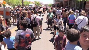 Battling long lines and the heat at Comicon