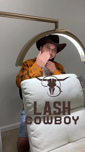 Y’all requested another lash with me video so you got it! 🤠 My new client here wanted a natural looking set with a cat eye, she showed me a inspo lash pic done by @ethereal artistry so we had to recreated it! The results are stunning it fits her perfectly, she’s ready for vacation. Comment below what you think ? _______________________________ Follow for more content . . #lashartist #lashextensions #naturallashes #wispylashes #lashwithme #malelashartist #lashtech #wisconsinlashes #houstonlashes