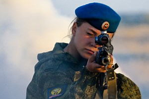 Russian female paratroopers