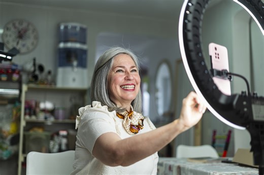 7 Best Mature Beauty YouTube Channels To Follow
