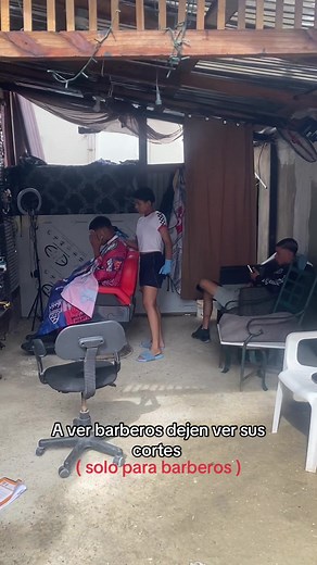 La Pasión de Una Mujer en la Barbería