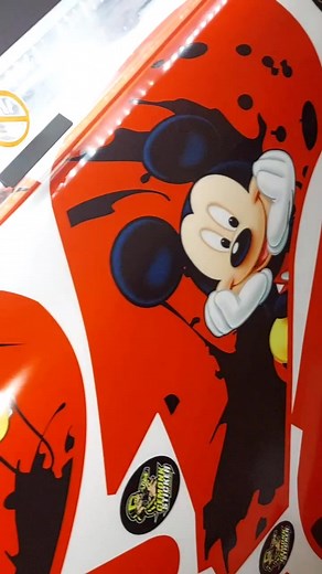 proses cetak decal fullbody dgn desain micky mouse #cemonkstikerartgraphic #decalnmax #yamahanmax #decalmotor #stikermotor