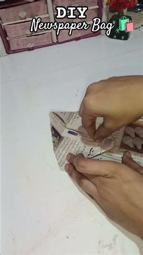 DIY Newspaper Bag🛍️ #crafteraashna #viral #trending #viralvideo #handmade #howtomake #newspapercraft