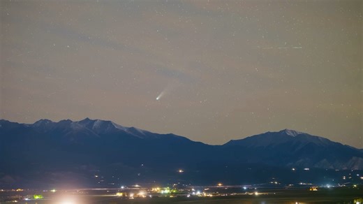 Comet Lemmon Timelapse | Salida, Colorado Comet Lemon starting to appear at the upper left and eventually setting in between Mount Antero and Mount Princeton. Lots of satellites and airplanes in the sky as well. There is even a helicopter flying very close by. A total of 1163 2.5 second exposure photos taken yesterday evening. | Lars Leber Photography