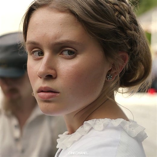 @cinechanel on Instagram: "eliza scanlen as amma crellin in sharp objects (2018) - scenepack: kvtherinesga"