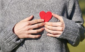 Medicii de la Spitalul Floreasca au reuşit un al treilea implant de inimă artificială parţială