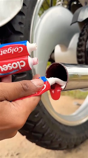 Colgate vs Closeup Toothpaste 🤣🤣 #shorts #ytshorts #bullet