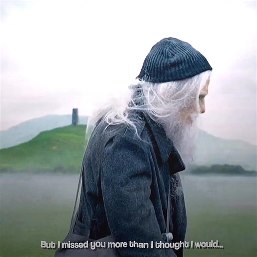 And he’s still missing him after 1500 years… #bbcmerlin #merlin #theriseofalbion #arthurpendragon #merlinandarthur #merthur #bradleyjames #colinmorgan #kingarthur #princearthur #fyp #camelot