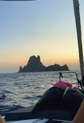 Jen & Happy sailing Siren on TikTok