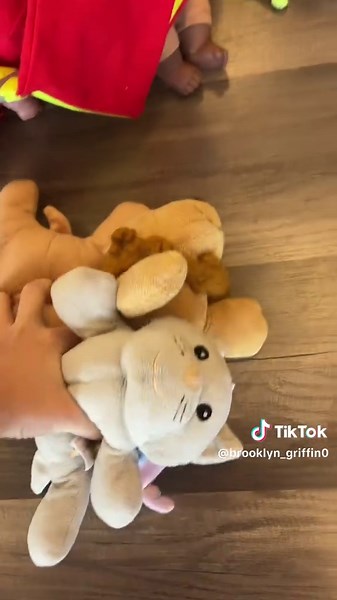 Washed & cleaned!! #playroom #indoorplayroom #toys #pretendplay #reset | pretend play