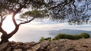 16K views · 3K reactions | Après la pluie, vient le soleil.☀️ C'était tout à l'heure sur la route des crêtes...朗 | Bienvenue à Marseille | Facebook