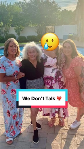 @hilaryduff @Matthew Koma out here making hits for the girlies who don’t talk to their big sisters anymore. The way this song stabbed me in the heartttt. Chills. Love it. Bravo. Standing ovation. Best song ever? #Family #Estranged #HilaryDuff #LuckOrSomething #NewSong