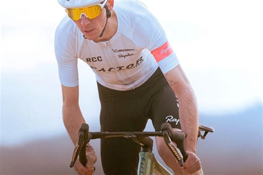 En Australie, Romain Bardet s'impose dès sa première course avec Factor Racing