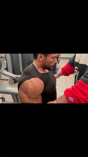 Para tener éxito el primer paso es tener confianza en uno mismo. “Si se cree y se trabaja, se puede.” @magiagym #rotterdam @rx021sportnutrition #jlguerreroteam #gym #gymmotivation #gymlife #gymaddict #treino #deltoids #hombros #coco #fit #fitness #fitnessmotivation #lifestyle #lifecoaching #ifbbpro | Jorge Luis Guerrero