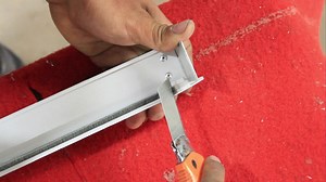 Capítulo 3 colocación de felpas: en este capitulo veremos como colocar la felpa donde va la ventana proyectable y pasamos al armado del marco | Alumaxi carpintería de aluminio y vidrio